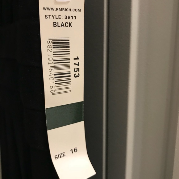 Black evening dress - Picture 3 of 3